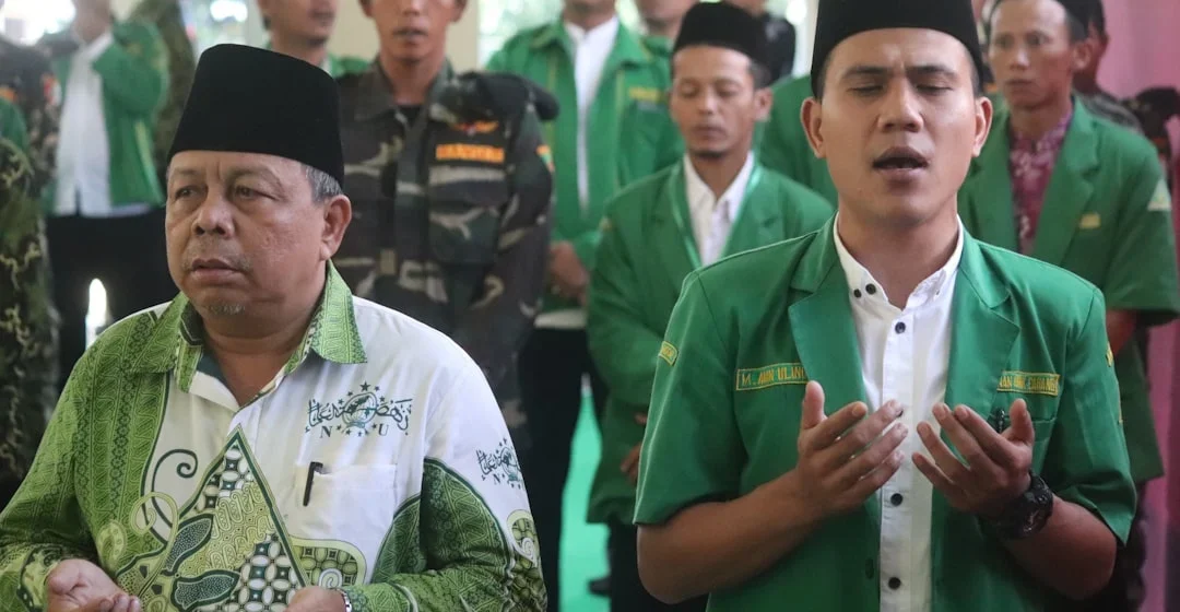 Indukan cucak ijo yang tidak memiliki cacat fisik sedang diperiksa